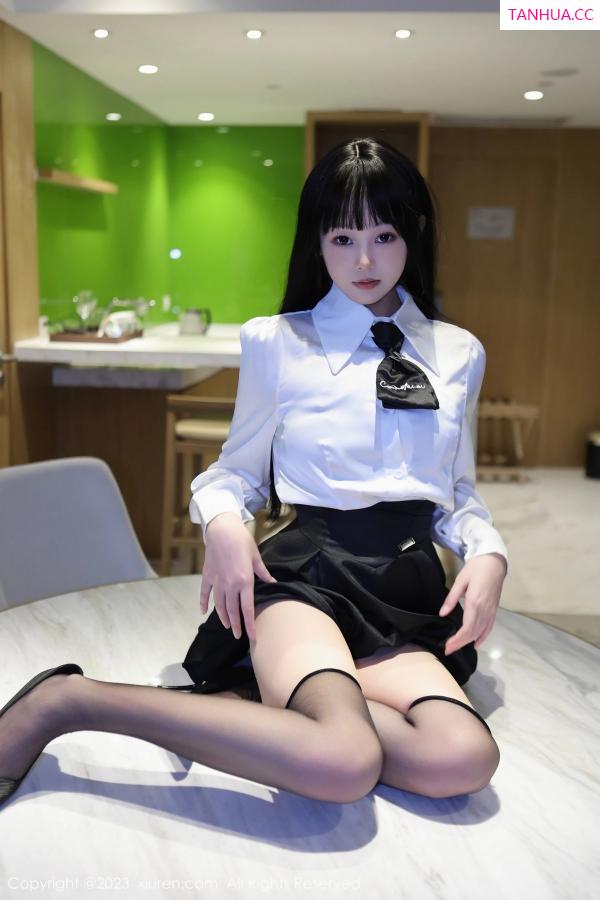   [XiuRen]高清写真图 2023.05.06 No.6685 早川京子 黑丝美腿第17张图片